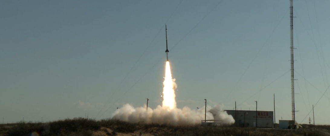 FOXSI-2 sounding rocket launch taking off from White Sands, New Mexico